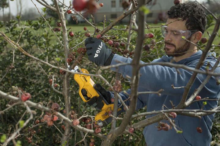 STIGA Akku-Astscheren SC 100e Kit